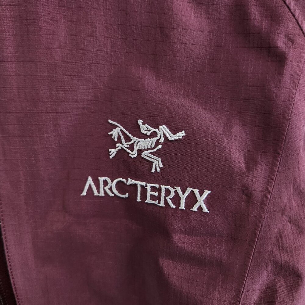 Arcteryx Jacket Womens M Burgundy Bets SL Waterproof Windproof Climbing Hike - Picture 3 of 16